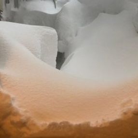 2 metre kar yağan Kanada'da acil durum ilan edildi