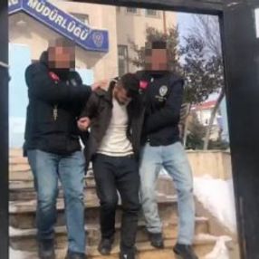 Sokak ortasında bıçaklanan kişi kurtarılamadı