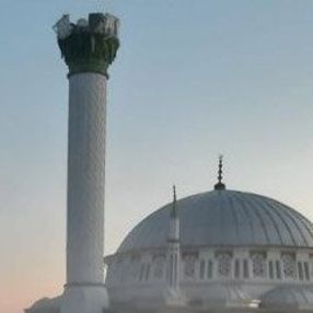 Kırkağaç’ta depremde hasar gören cami minaresi yıkıldı