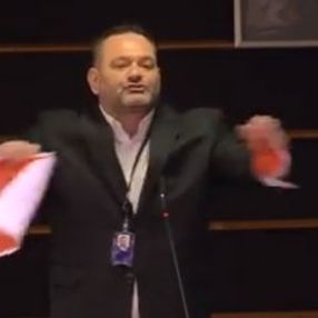 Bakan Çavuşoğlu'ndan Yunan vekile sert tepki