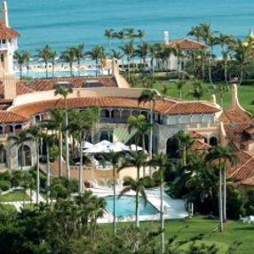 Trump'ın Florida'daki tesisine arazi aracıyla girdiler
