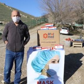 Çinli turistler Türkiye'de maskelere akın ediyor