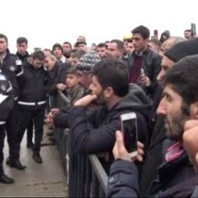 Çığ altından kurtarılanların yakınları hastanede