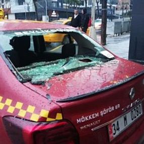 Esenyurt'ta taksiciler birbirine girdi: 5 yaralı