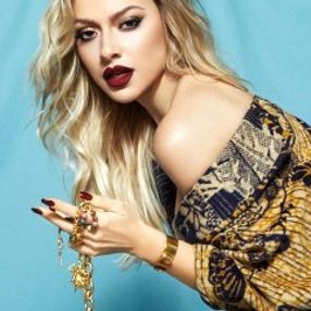 Hadise'den yeni pozlar
