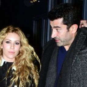 Kenan İmirzalıoğlu'nun cüzdanını Sinem Kobal taşıyor