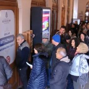 Büyükada'da zam sonrası Adakart kuyruğu
