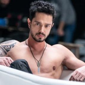 Murat Boz, küvete girdi