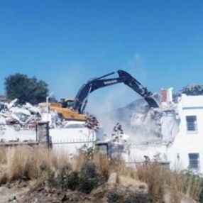 Bodrum’da kaçak yapıların yıkımı sürüyor