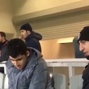 Polis memuru görme engelli taraftara maçı böyle anlattı
