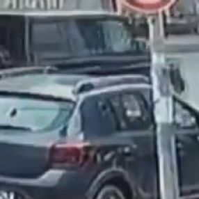 İstanbul'da silahlı saldırı anı kamerada