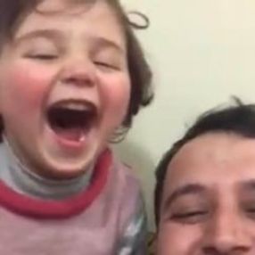Suriyeli minik Selva'nın savaş oyunu