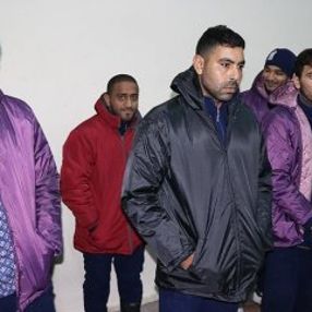 Yunanistan göçmenleri demir çubukla döverek geri gönderiyor