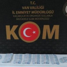 Van'da, sahte para ile araç satın aldılar
