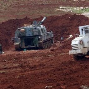 Türkiye'den İdlib'e çıkarma sürüyor