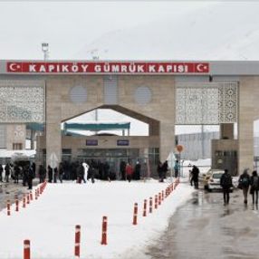 İran sınırında koronavirüs önlemleri