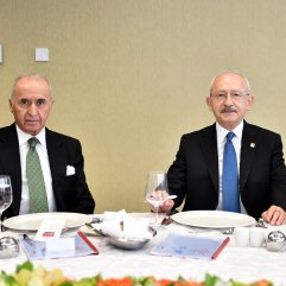 CHP: Esad ile savaşmayı gerektirecek bir tehdit yok