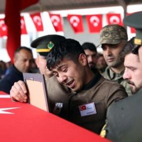İdlib şehidi Demir, son yolculuğuna uğurlandı
