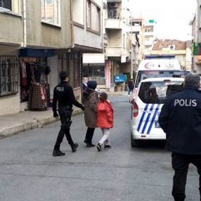 Küçükçekmece'de, kadın kocasını bıçakla yaraladı