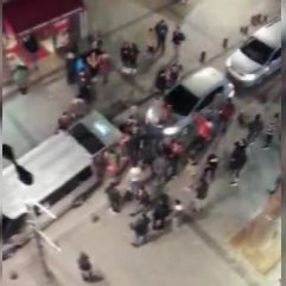 Pendik'te bir grup, yol kapatıp havaya ateş açtı