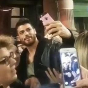 Can Yaman, yine İtalya'da