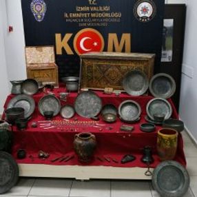 İzmir'de 506 tarihi eser ele geçirildi