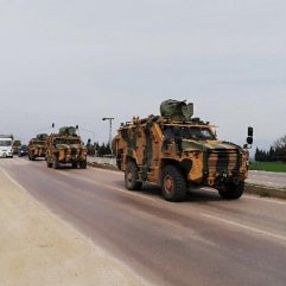 Suriye sınırına komando ve askeri araç sevkiyatı