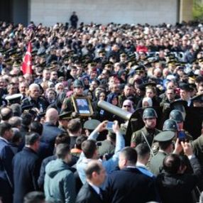 Ankaralı şehidine veda etti