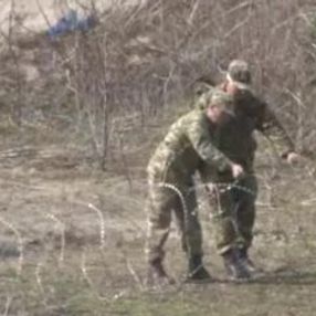 Yunan askerleri Meriç Nehri’ne jiletli tel çekti