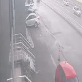 Şile'de 3 kişinin yaralandığı kaza kamerada