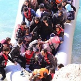 Yunan sınırındaki mülteciler Avrupa’yı strese soktu