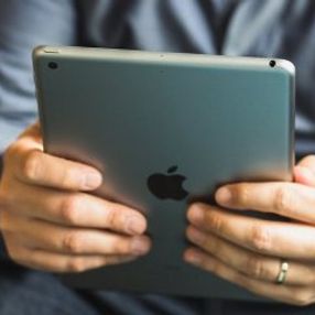 Apple, karantinadaki çalışanlarına iPad gönderdi