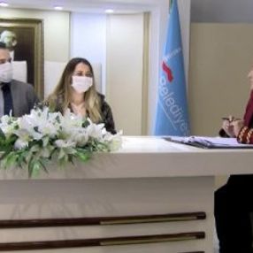 Maskeyle ve davetsiz nikah kıyan çiftler memnun kaldı