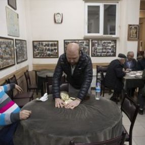Türkiye'de kafe, lokanta ve oyun salonları kapatıldı