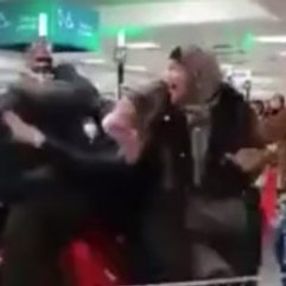 Fransa'daki bir markette ürün için kavga çıktı