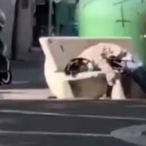 İtalya'da insanlar sokaklarda ölmeye başladı