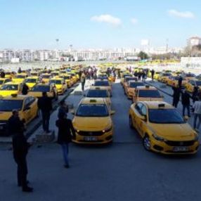 Taksicilerden 'işler azaldı' eylemi