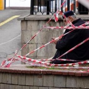 Trabzon'da banklara şerit çekildi