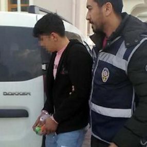 Konya'da evi taşıyan çalışan 15 bin liralık yüzük çaldı