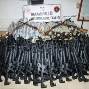 Hakkari'de 226 adet av tüfeği ele geçirildi