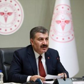 Koca: İtalya gibi olmamak için vakalar il il açıklanmadı