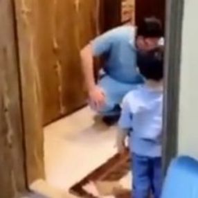 Suudi Arabistan'da çocuğuna sarılamayan doktor