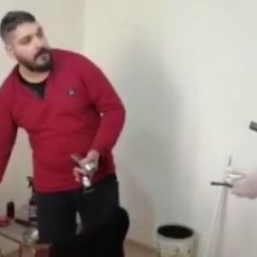 Evinde tıraş yapan Suriyeli berbere ceza