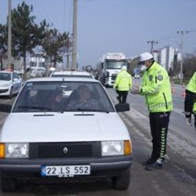 Sürücülere 'şehir dışına çıkmayın' uyarısı