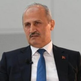 Ulaştırma Bakanı Cahit Turan görevden alındı
