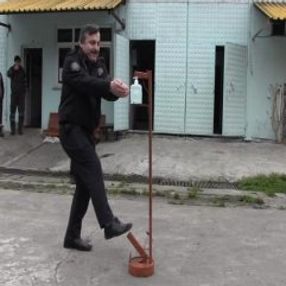 El teması olmadan kullanılan dezenfektan buluşu