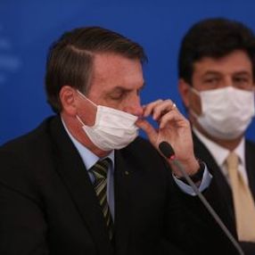 Twitter, Bolsonaro'nun korona mesajlarını sildi