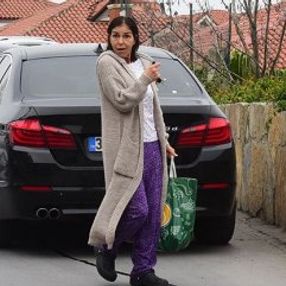 Derya Tuna, maskesiz ve eldivensiz markette