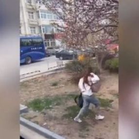 Çin'de karantinadan kaçmaya çalıştı