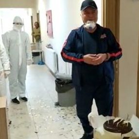 Karantina yurdundaki mühendise doğum günü sürprizi
